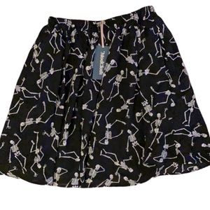 NWT ModCloth Skeleton Halloween Skirt - size women's medium - black + white